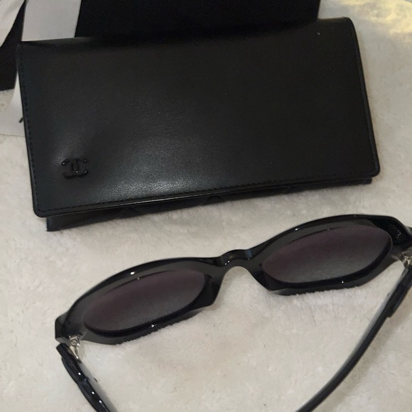 CHANEL Round Sunglasses main image 4